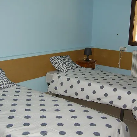 Guest house Residencia De Estudiantes Osca *