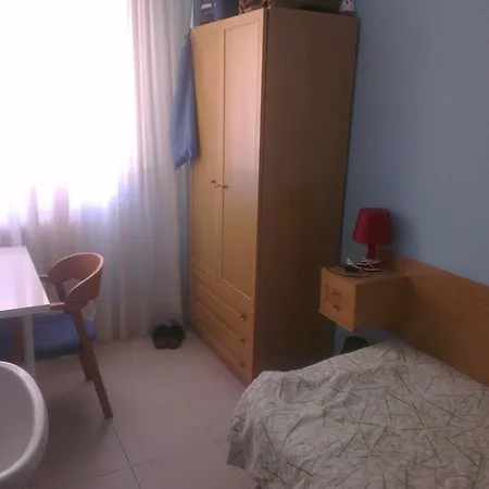 Residencia De Estudiantes Osca Gæstehus Huesca