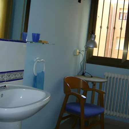 Residencia De Estudiantes Osca *