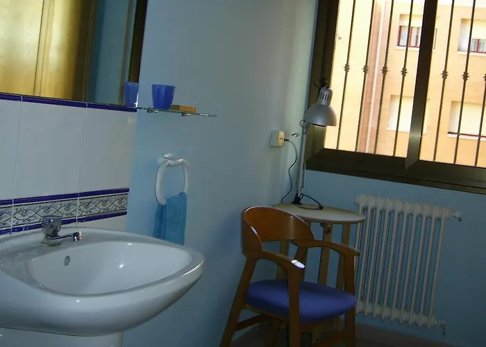 Residencia De Estudiantes Osca *