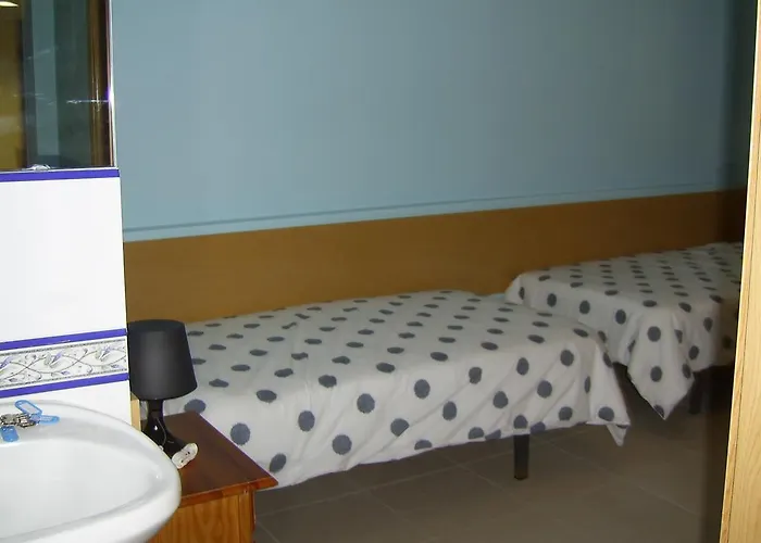 Pensionat Residencia De Estudiantes Osca *